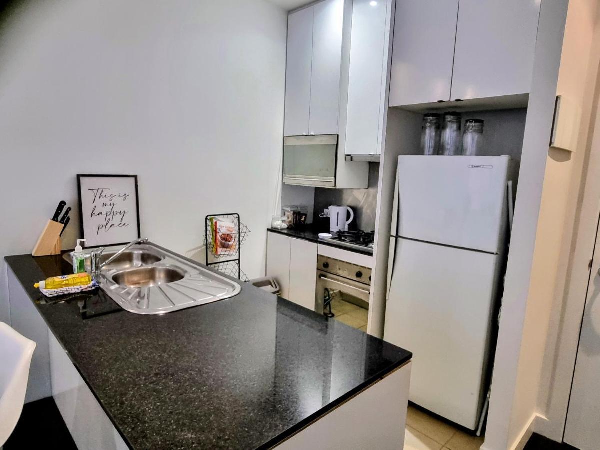 Collins Central 2-Bd Apartment With Pre-Reserve Parking เมลเบิร์น ภายนอก รูปภาพ